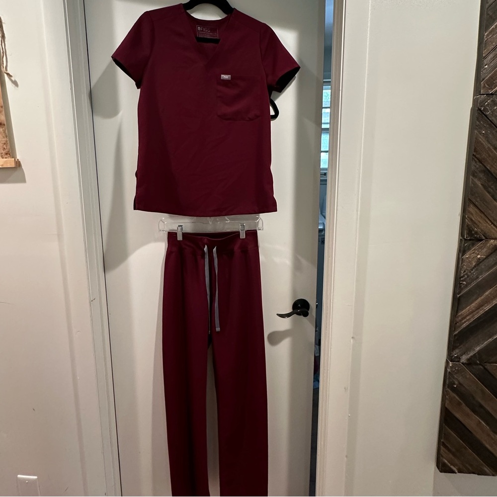 FIGS SCRUBS